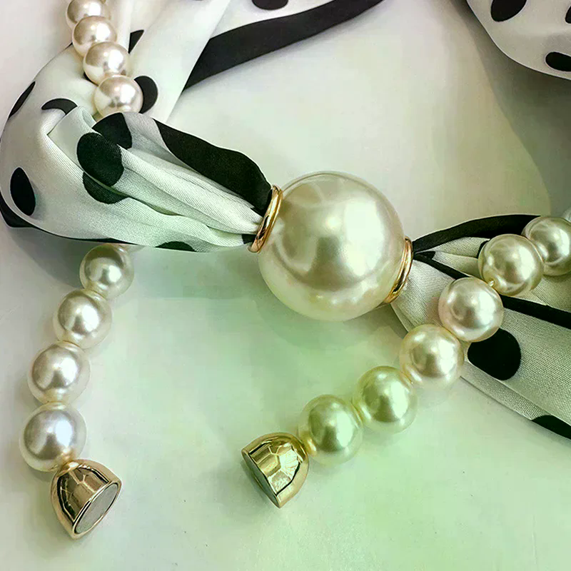 Magnetic Narrow Elegant Satins – Pearl Trim Chain Bewertung und Preis