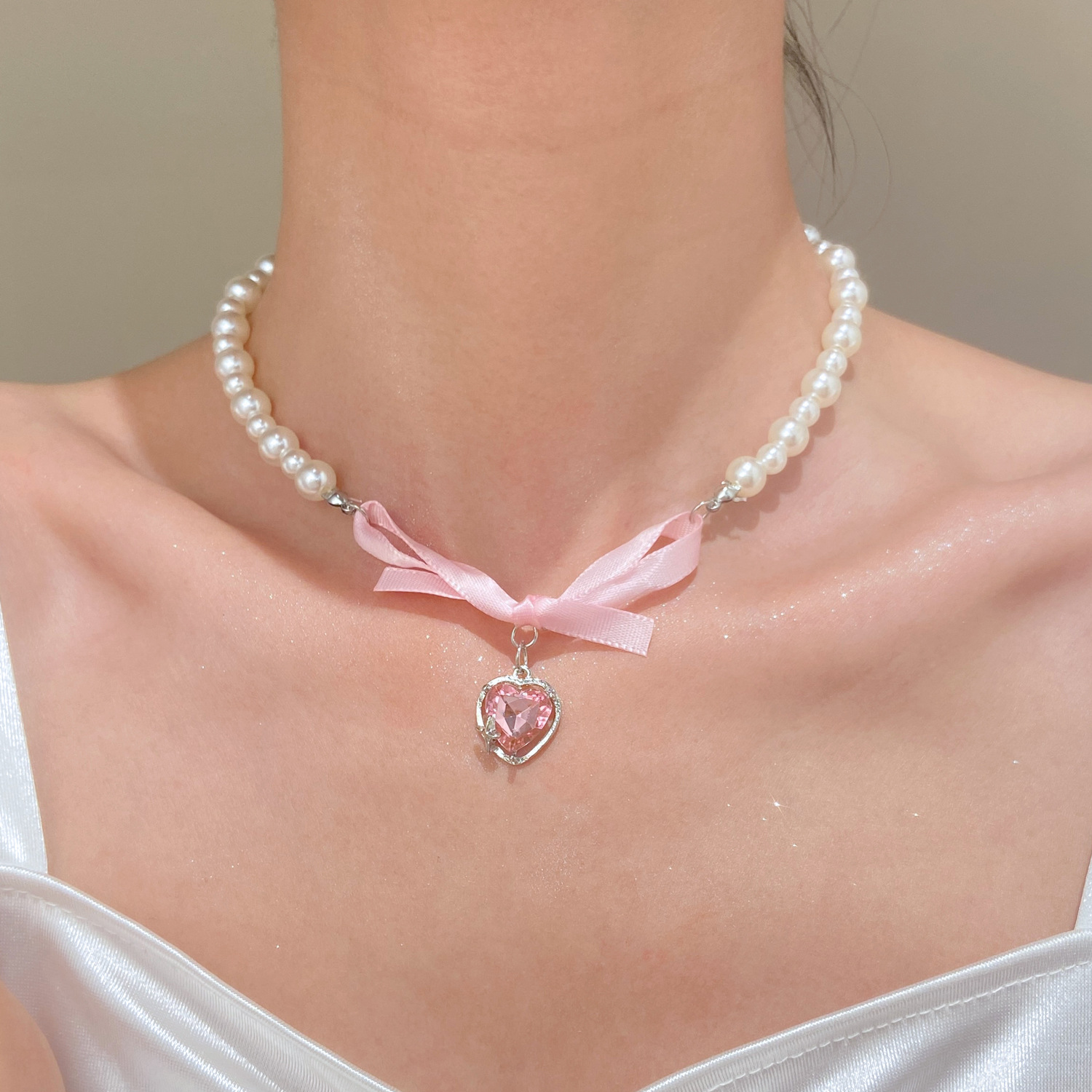 French Romantic Pink Bowknot H – Pearl Trim Chain Bewertung und Preis