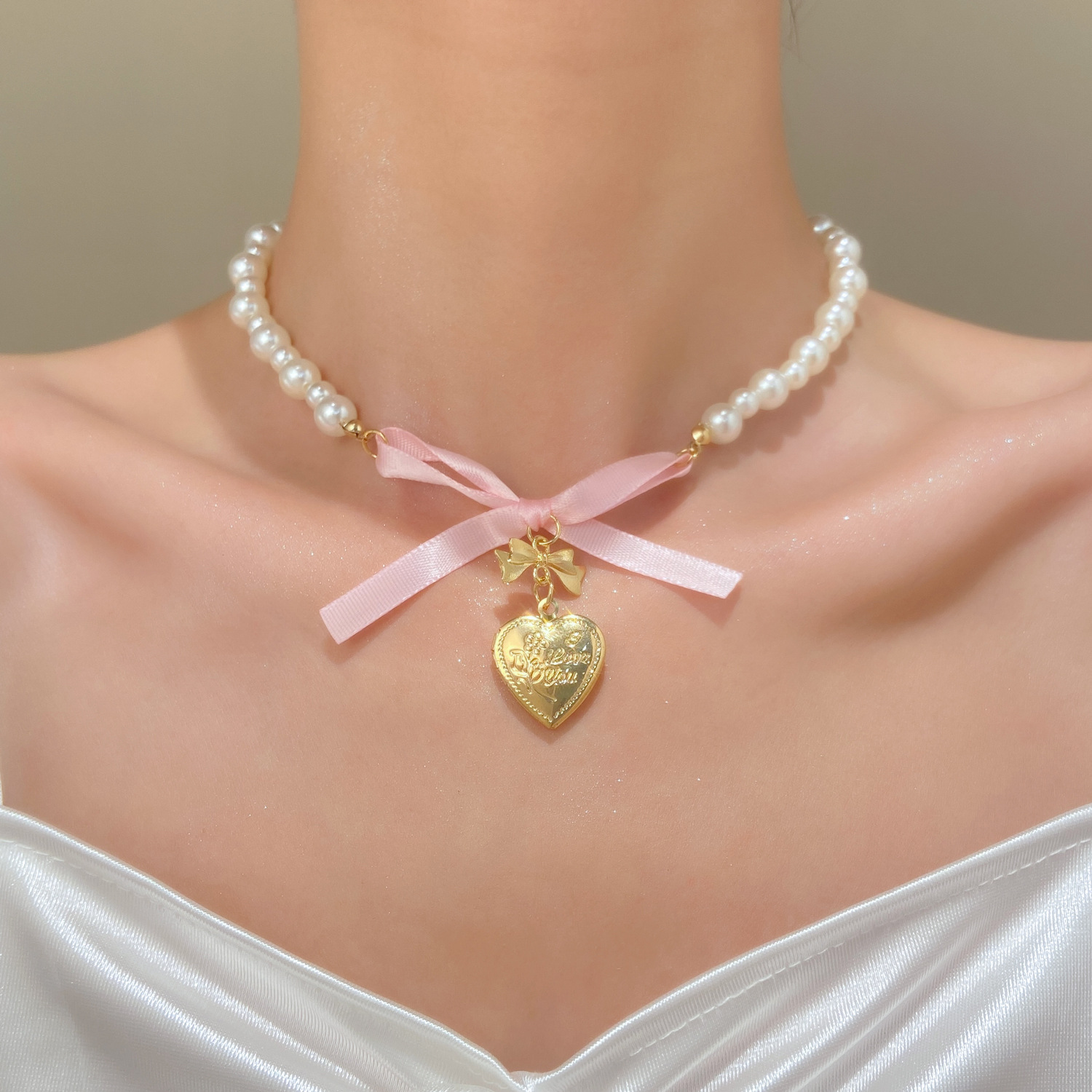 French Romantic Pink Bowknot H – Pearl Trim Chain Bewertung und Preis